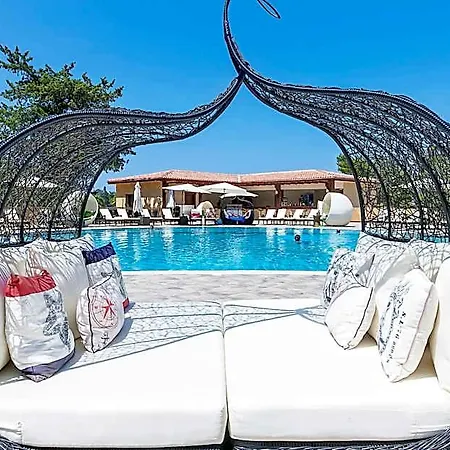 Le Chateau Lambousa Cyprus Hotel 4*