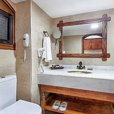 Hotel Le Chateau Lambousa Cyprus 4*